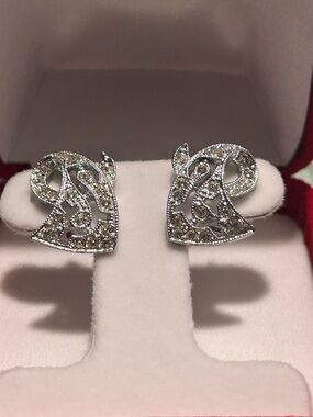 Emmons vintage "Sovereignty" clip-on earrings.